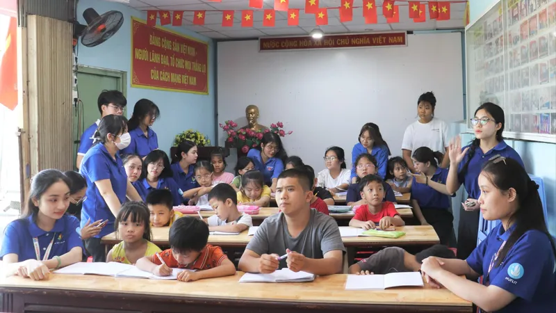Nơi “học phí” là nụ cười và ước mơ