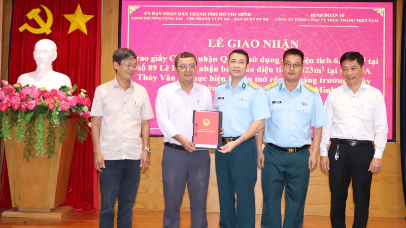 Bộ Quốc phòng bàn giao đất cho phường Vũng Tàu xây quảng trường