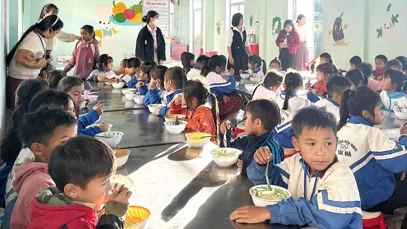 Giữ chân trò nhỏ vùng cao