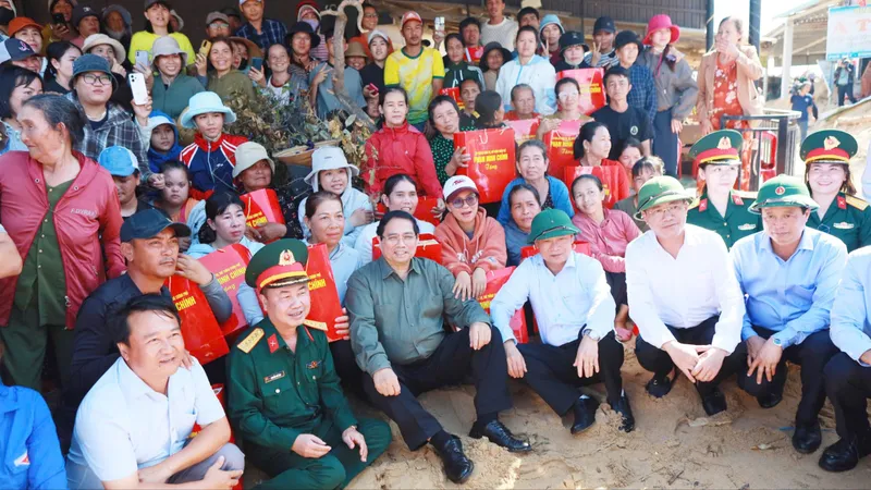 Thủ tướng Phạm Minh Chính: Bố trí khu tái định cư kiên cố, an toàn cho bà con
