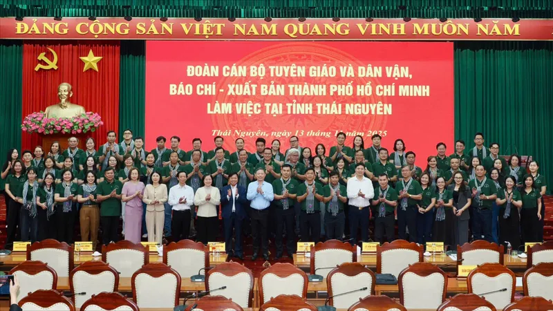 Món quà nghĩa tình TPHCM gửi đến tỉnh Thái Nguyên