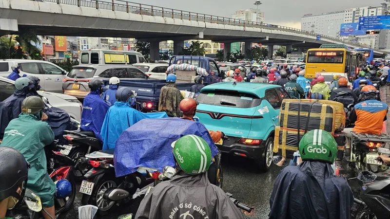 Tra cứu phạt nguội, ngập nước, kẹt xe chỉ với một “chạm”