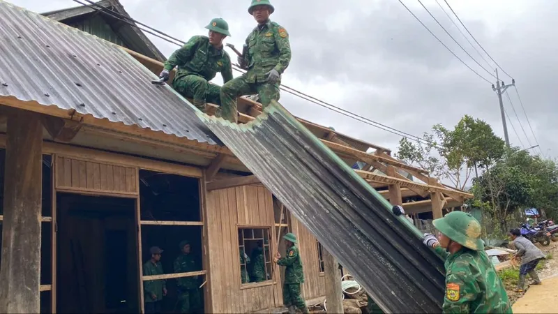 Di dời 5 hộ ở xã Hùng Sơn khỏi nơi có nguy cơ sạt lở