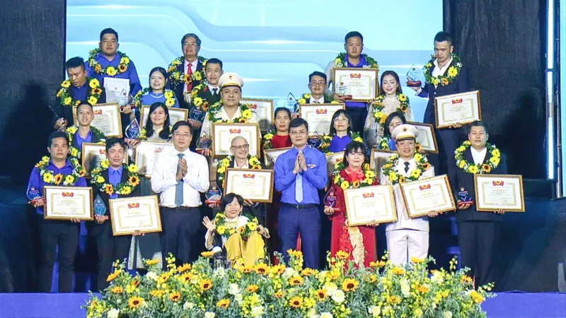 Tôn vinh 20 tập thể, cá nhân nhận Giải thưởng Tình nguyện quốc gia năm 2025 