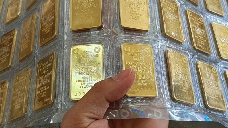 Vàng miếng SJC chiều nay 15-12 vượt 157 triệu đồng/lượng