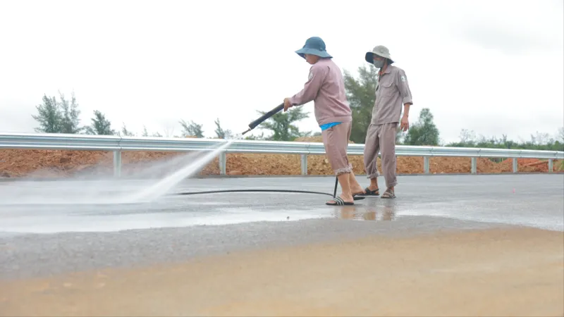 Cận cảnh đường cao tốc Khánh Hòa - Buôn Ma Thuột trước ngày thông xe kỹ thuật