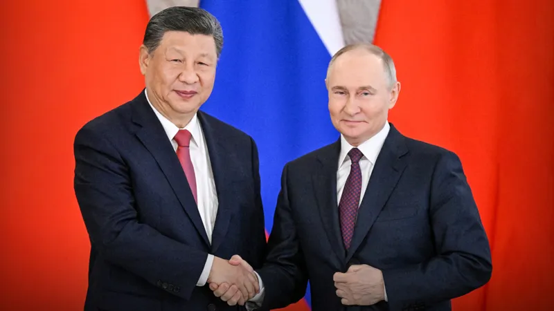 Chủ tịch Trung Quốc Tập Cận Bình và Tổng thống Nga Vladimir Putin. Ảnh: RT