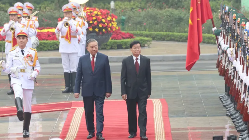 Tổng Bí thư Tô Lâm và Phu nhân chủ trì lễ đón Tổng Bí thư, Chủ tịch nước Lào Thongloun Sisoulith và Phu nhân