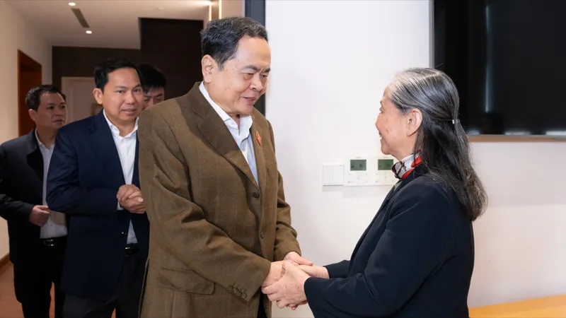 Chủ tịch Quốc hội Trần Thanh Mẫn thắp hương tưởng nhớ cố Tổng Bí thư, cố Chủ tịch Quốc hội Nguyễn Phú Trọng