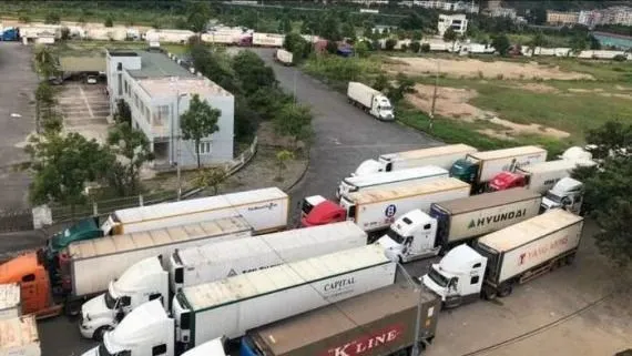  Khẩn trương tháo gỡ cho nông sản tươi sống mắc kẹt ở cửa khẩu