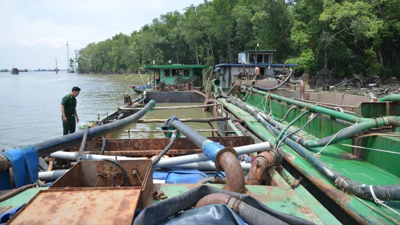 TPHCM tăng cường phòng, chống khai thác cát trái phép 