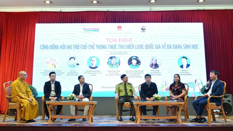 Các đại biểu chia sẻ kinh nghiệm trong việc huy động cộng đồng tham gia triển khai Chiến lược quốc gia về bảo tồn đa dạng sinh học