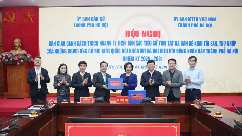 Hà Nội: Bàn giao hồ sơ 55 người ứng cử đại biểu Quốc hội khóa XVI