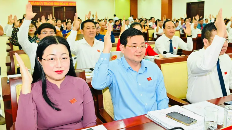 Kỳ họp thứ 8 HĐND TPHCM khóa X, nhiệm kỳ 2021-2026: Thông qua nhiều nghị quyết quan trọng