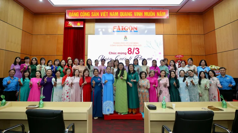 Công đoàn cơ sở Báo Sài Gòn Giải Phóng phối hợp cùng Công đoàn phường Bàn Cờ (TPHCM) tổ chức họp mặt kỷ niệm 116 năm Ngày Quốc tế Phụ nữ 8-3 (8-3-1910 – 8-3-2026) và 1986 năm cuộc khởi nghĩa Hai Bà Trưng. ẢNH: DŨNG PHƯƠNG.