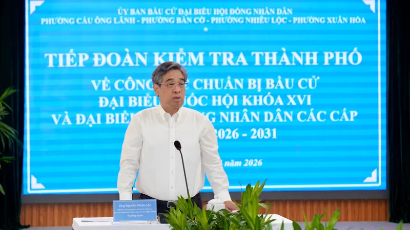 Phó Bí thư Thành ủy TPHCM Nguyễn Phước Lộc kiểm tra công tác chuẩn bị bầu cử