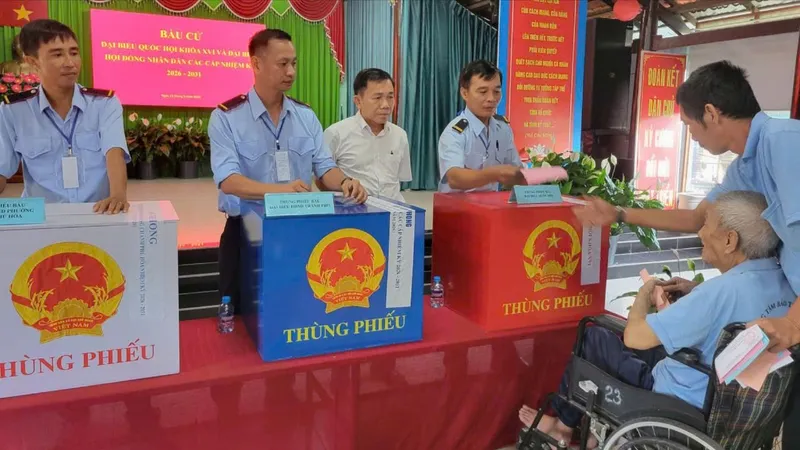TPHCM đồng loạt khai mạc ngày bầu cử 