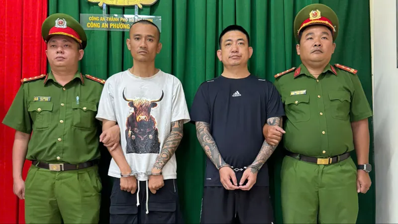 Khởi tố, bắt tạm giam 2 đối tượng hành hung người dân