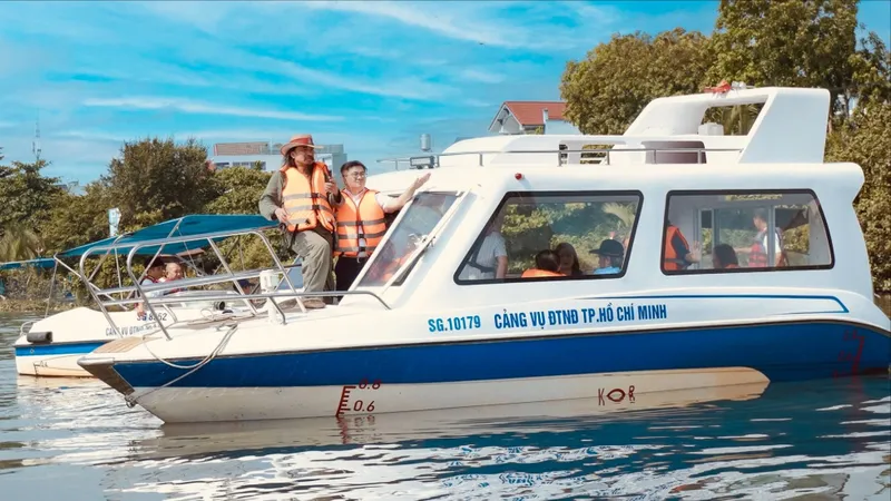 Khảo sát xây tour du lịch đường sông tại phường Phú Định