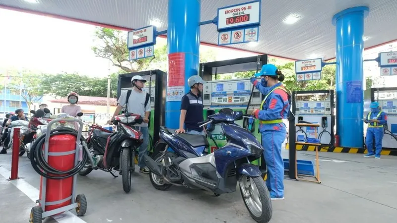 Đề xuất doanh nghiệp được tạm ứng ngân sách để bình ổn giá xăng dầu
