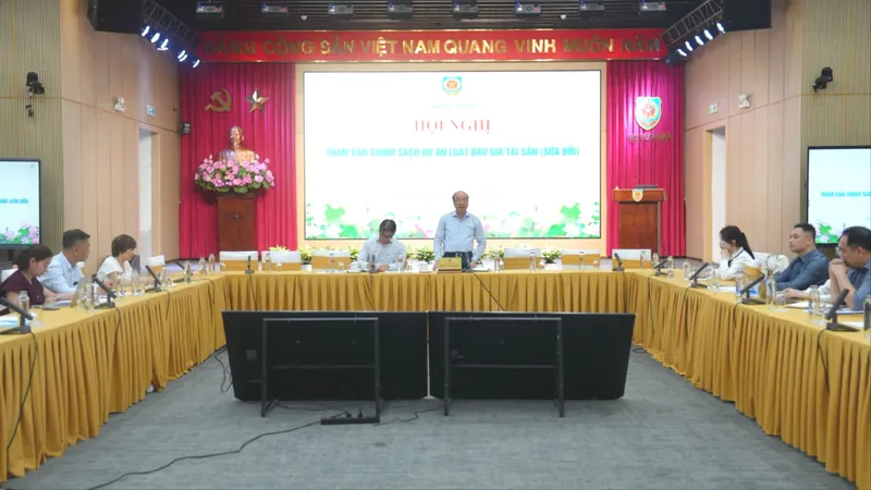 Rà soát, sửa đổi quy định đối tượng bị cấm tham gia đấu giá