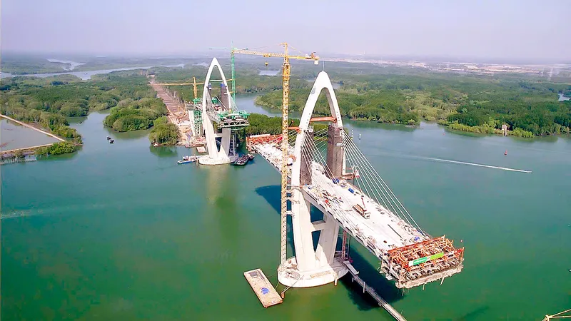 Cầu Phước An dần thành hình