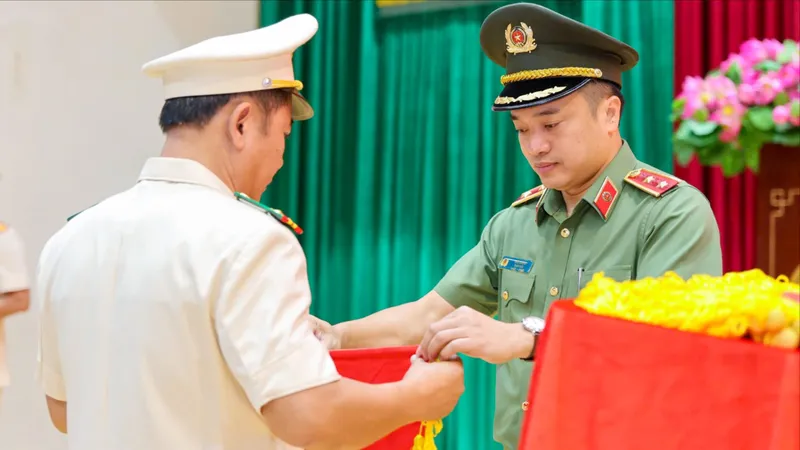 Công an TPHCM tuyên dương nhiều tập thể, cá nhân thực hiện phong trào "Ba nhất"