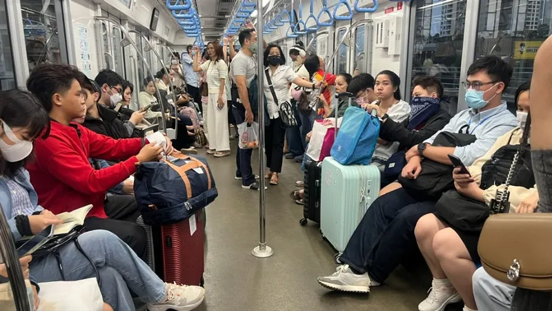 Hành khách đi metro Bến Thành - Suối Tiên tăng mạnh