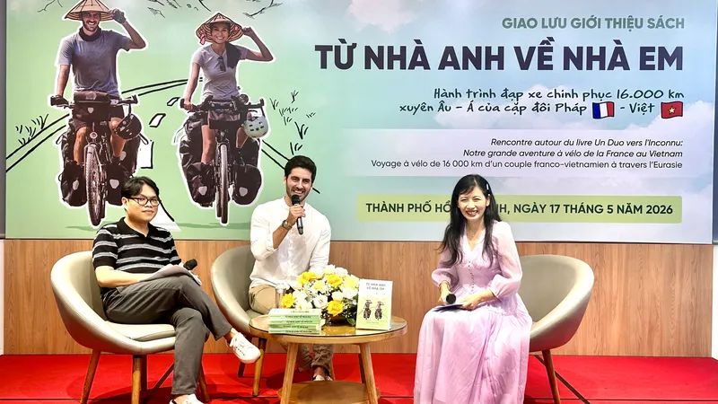 Cuốn du ký đặc biệt của đôi vợ chồng Pháp - Việt đạp xe xuyên Âu - Á
