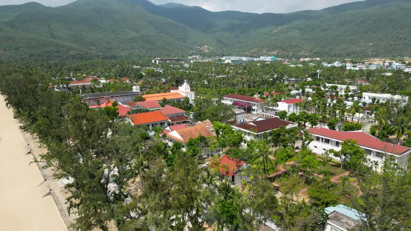 Sắp dời làng phong Quy Hòa, nhường đất cho "siêu" dự án 