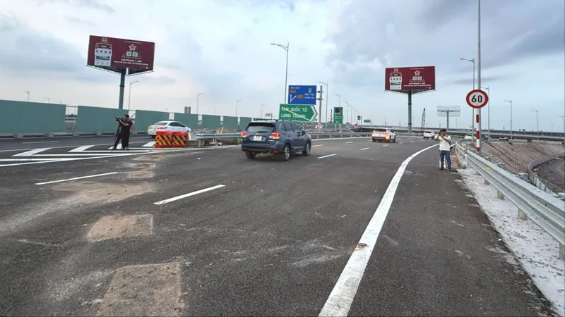 Mở nhánh kết nối vào đường cao tốc Biên Hòa - Vũng Tàu tại nút giao Long Thành