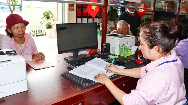 Phường Phú Thạnh: Nâng cao chất lượng phục vụ người dân