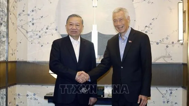 Lãnh đạo Việt Nam - Singapore khẳng định quan hệ hình mẫu hợp tác trong ASEAN