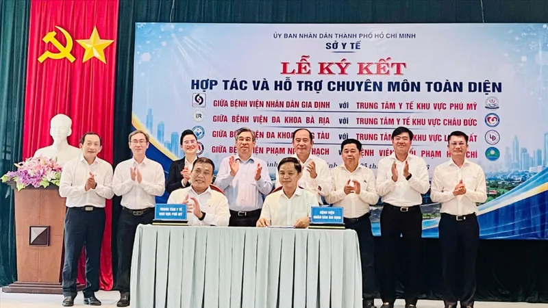 Bệnh viện Nhân dân Gia định ký kết hợp tác và hỗ trợ với Trung tâm Y tế khu vực Phú Mỹ.