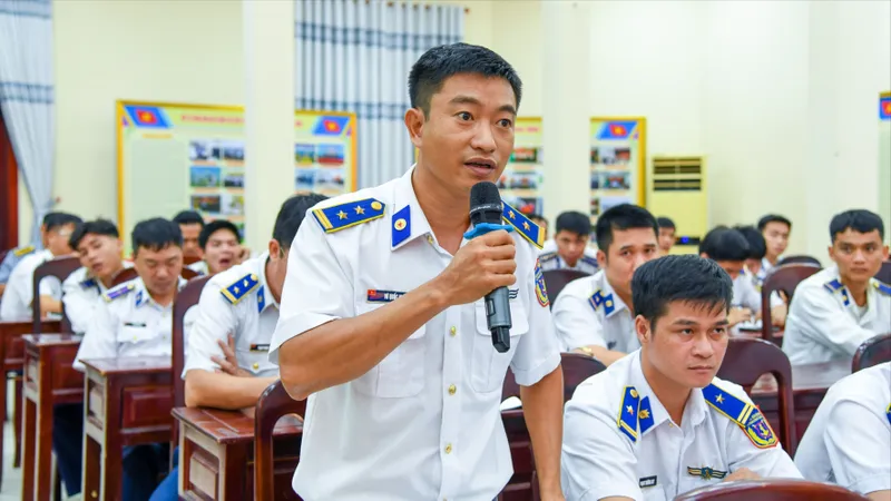 Đối thoại dân chủ tại Vùng Cảnh sát biển 3