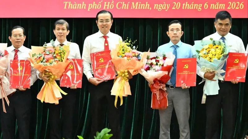 Đồng chí Lê Văn Minh làm Tổng Giám đốc Báo và Phát thanh, Truyền hình TPHCM