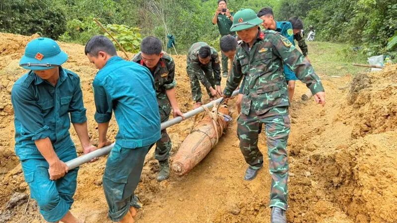 Quả bom nặng khoảng 250kg