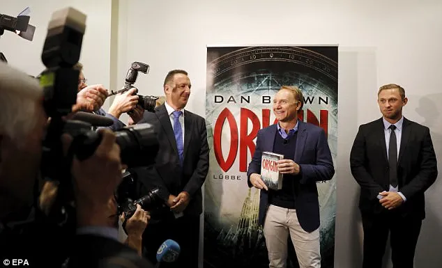 Vừa ra mắt tại Hội chợ Sách Frankfurt, sách mới của Dan Brown sắp đến với độc giả Việt
