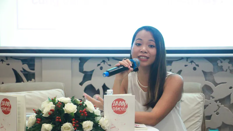 Từ câu chuyện yêu xa đến cảm hứng yêu