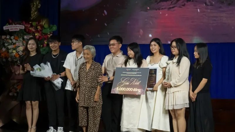Liên hoan Phim tài liệu sinh viên lần 1: Câu chuyện về người bán hàng rong yêu mèo ở Thảo Cầm Viên giành giải Nhất