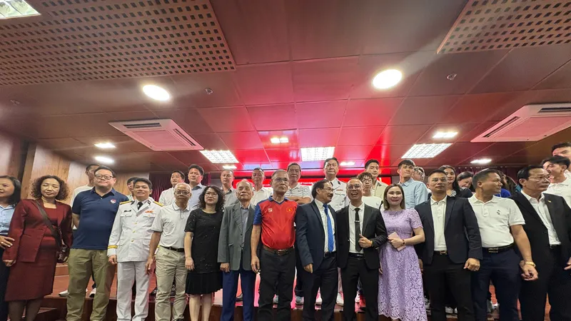 Tập thể lãnh đạo Hiệp hoi VASA, đại diện các cơ quan quản lý Trung ương và địa phương dự lễ vinh danh