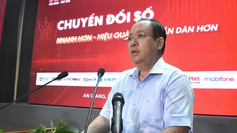Phó Chủ tịch Thường trực UBND tỉnh An Giang Nguyễn Thanh Phong phát biểu khai mạc hội thảo. Ảnh: NAM KHÔI