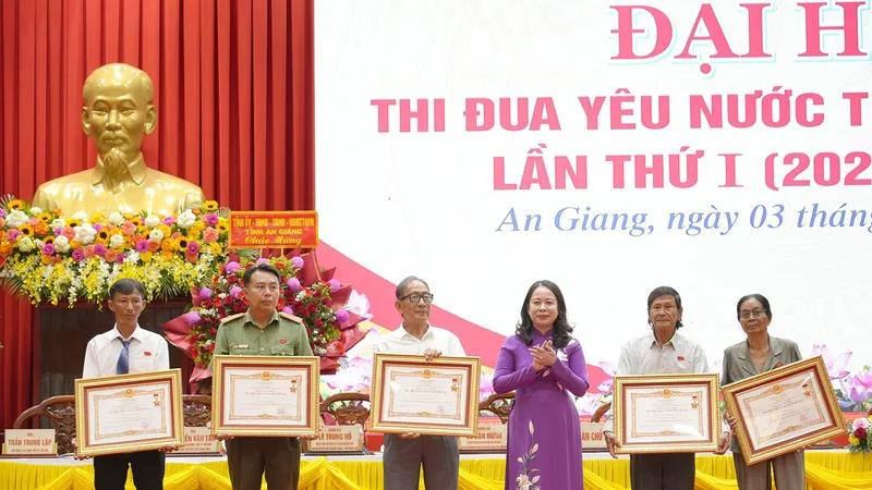 Phó Chủ tịch nước Võ Thị Ánh Xuân dự Đại hội Thi đua yêu nước tỉnh An Giang