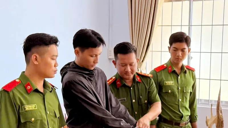 Cơ quan công an thi hành lệnh bắt tạm giam đối với bị can Trần Hửu Nghĩa