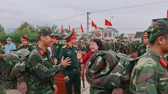 Farewell ceremony held for soldiers helping rebuild homes after floods