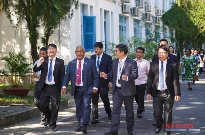 Vanuatu Prime Minister strengthens educational ties with Nha Trang University