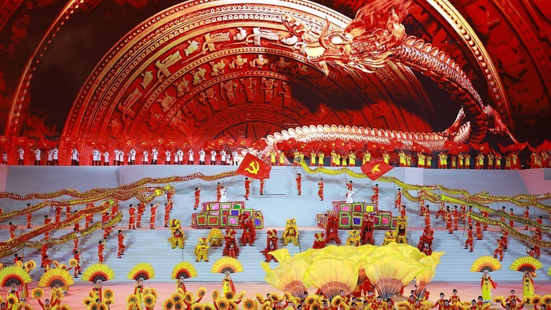 Special music shows celebrate success of 14th National Party Congress