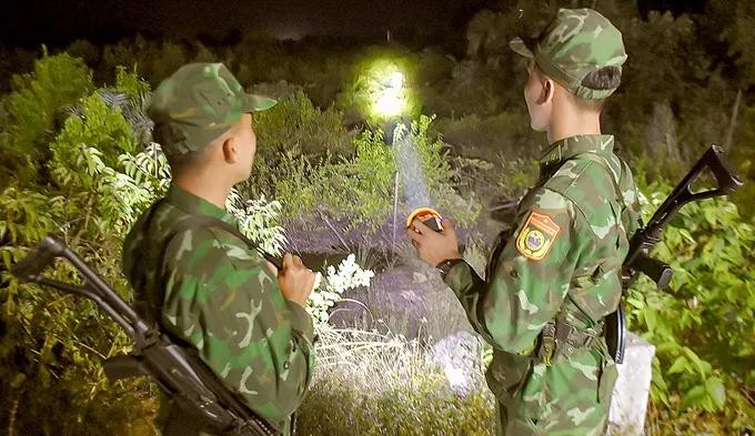 Border guards intensify patrols to combat smuggling surge