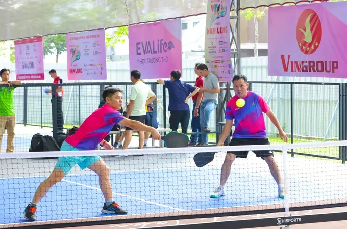 Over 800 athletes gather for Mekong Delta’s largest pickleball tournament