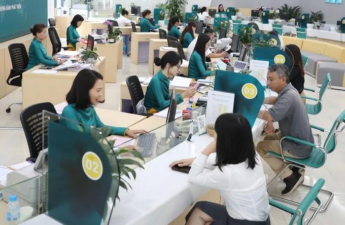 Deposit rates surge to 9 percent, banks pledge credit support for growth sectors